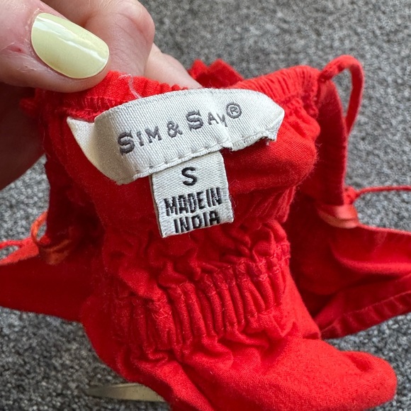 Sim & Sam red Smocked Ruffled Tiered Crop Top Size Small - Picture 2 of 3